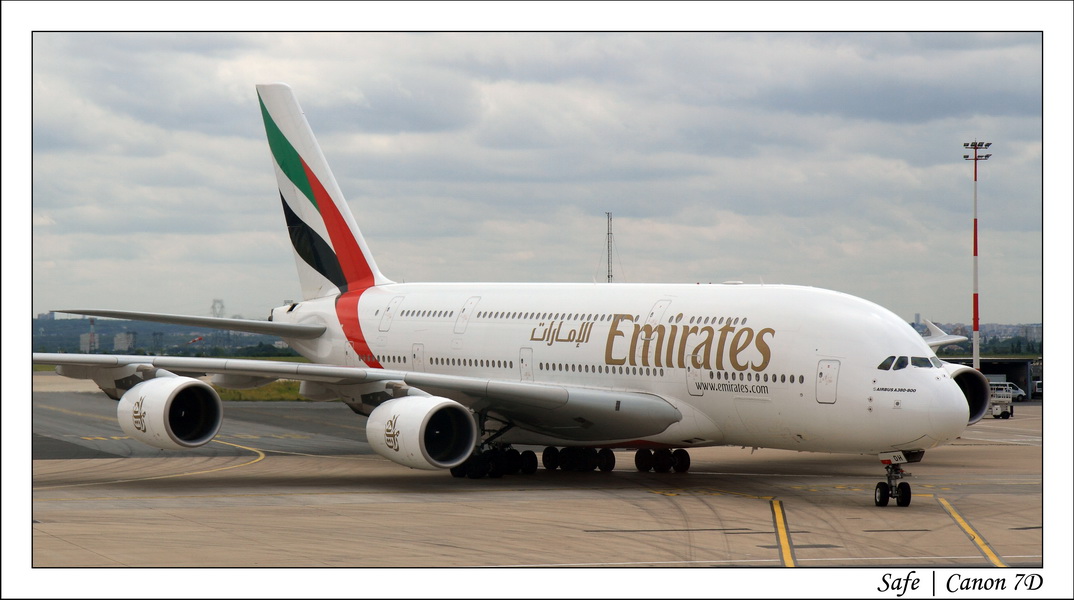 2012 - 06 - Airbus A380 - 03